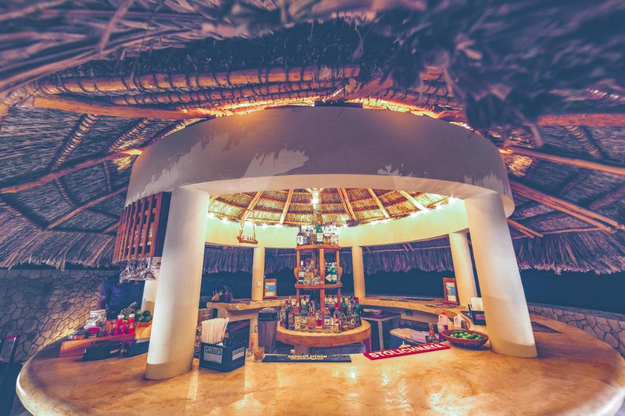 Ocean Cliff Hotel Negril Limited - Adults Only エクステリア 写真