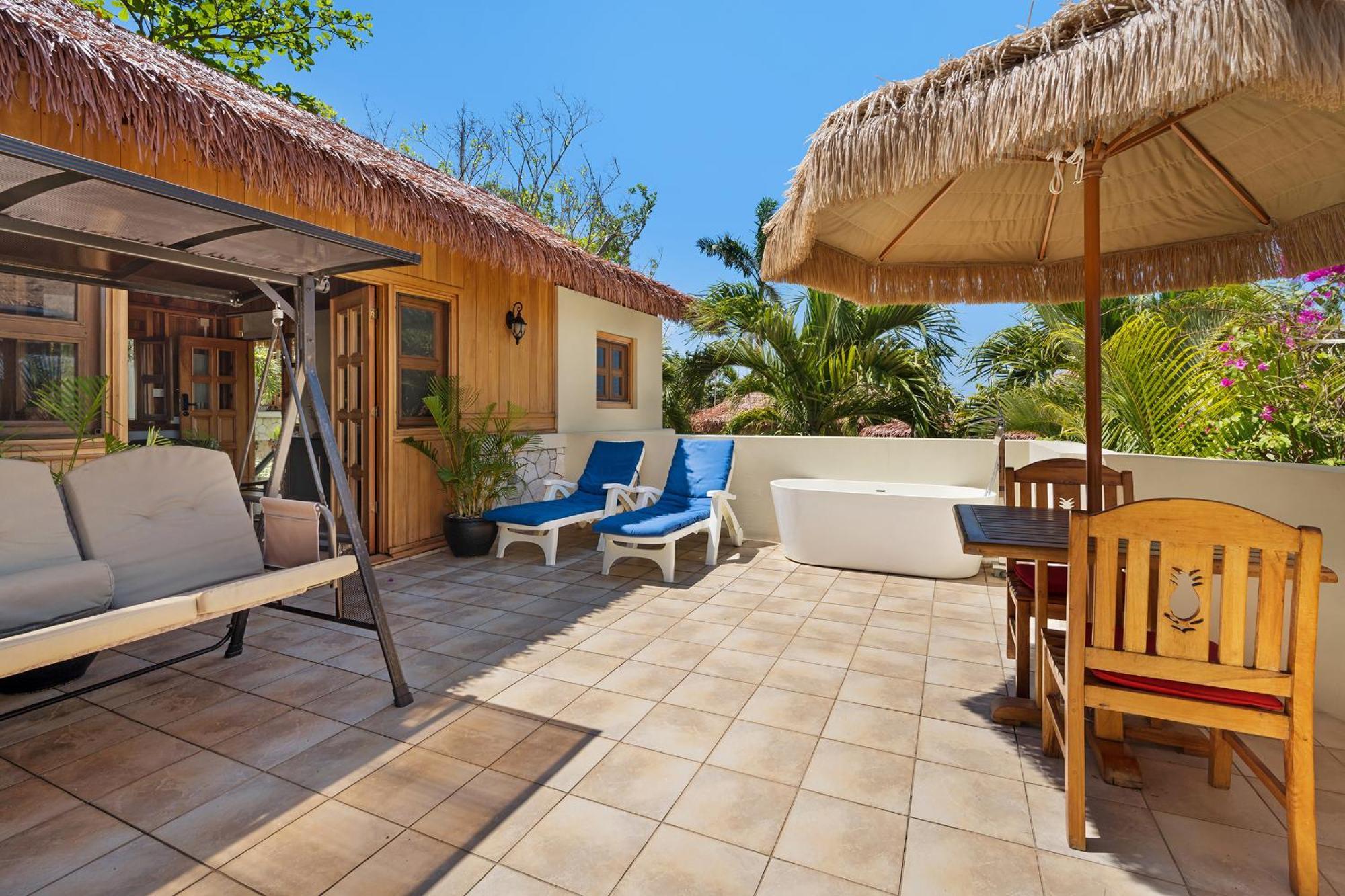 Ocean Cliff Hotel Negril Limited - Adults Only エクステリア 写真