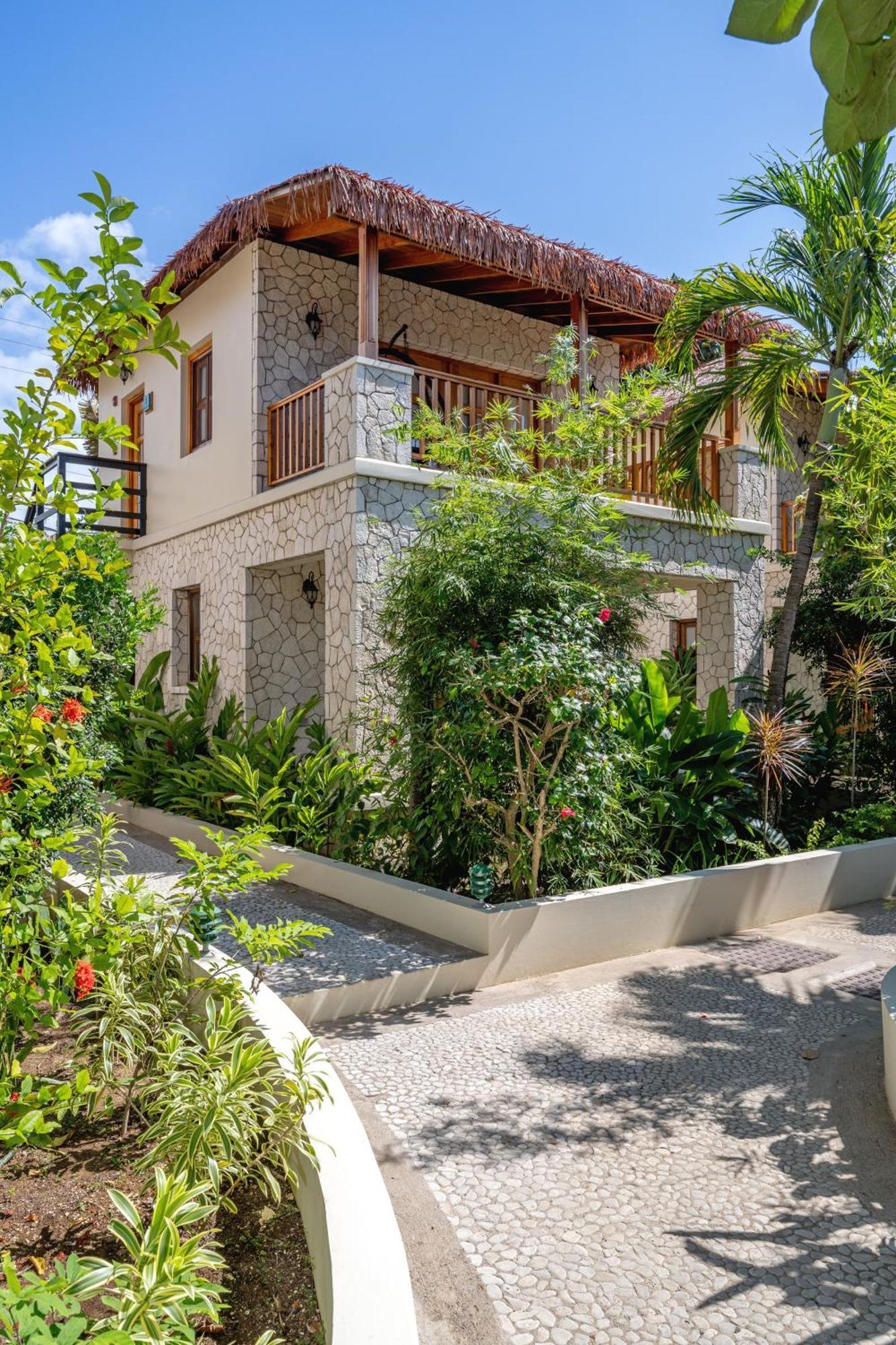 Ocean Cliff Hotel Negril Limited - Adults Only エクステリア 写真